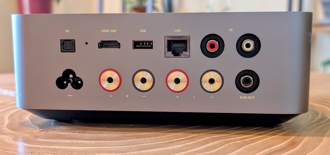 The backside of the WiiM Amp Ultra