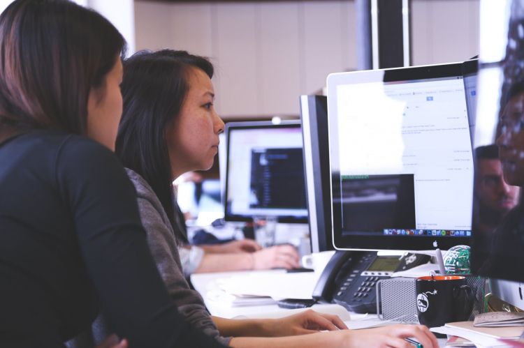 Call Center Software - Public Domain - https://creativecommons.org/publicdomain/mark/1.0/
