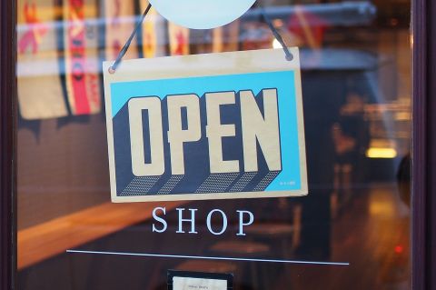 Open Shop sign - Pixabay License - https://pixabay.com/photo-2607121/